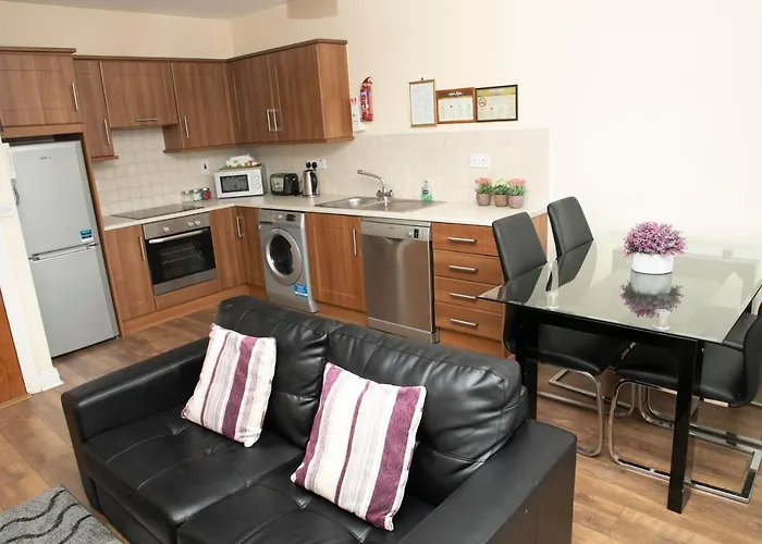 Arch House & Bed and breakfast 4*