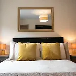 Arch House & 4* Athlone