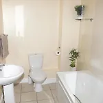 Arch House & 4* آثلون