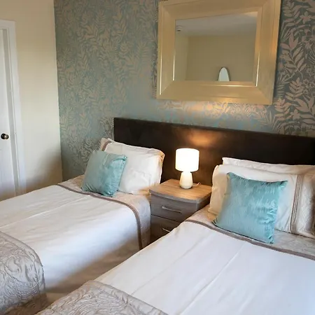 Arch House & Bed and Breakfast