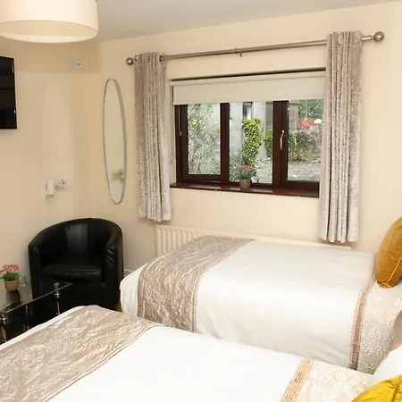 Arch House & Bed & Breakfast 4*