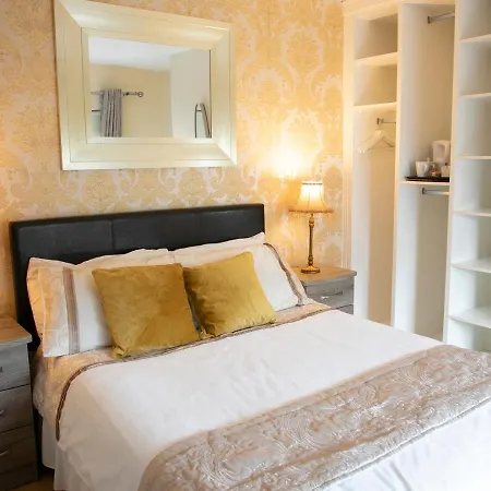 Arch House & 4* Athlone