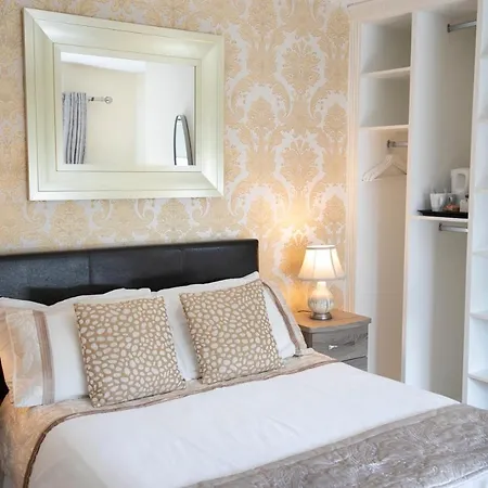 Bed & Breakfast Arch House & 4*