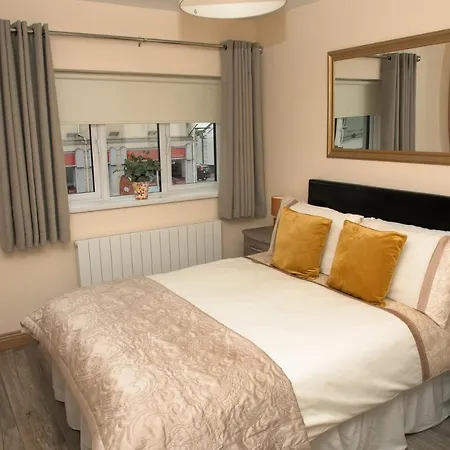 Arch House & 4* Athlone