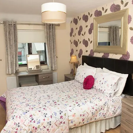 Arch House & Bed & Breakfast