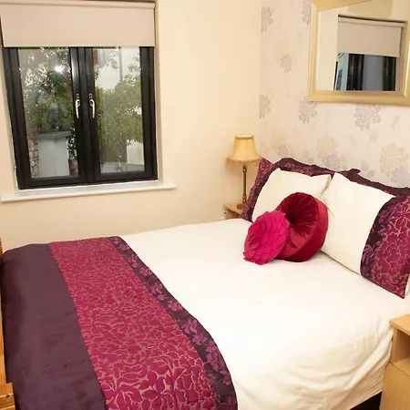 Arch House & 4* Athlone