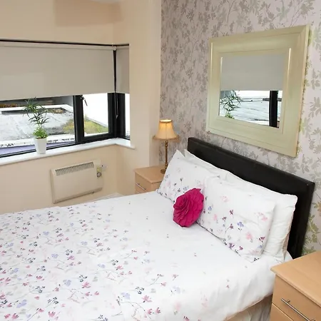 Arch House & Bed & Breakfast