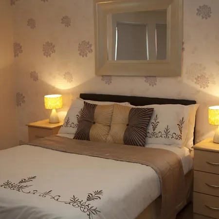 Bed & Breakfast Arch House &