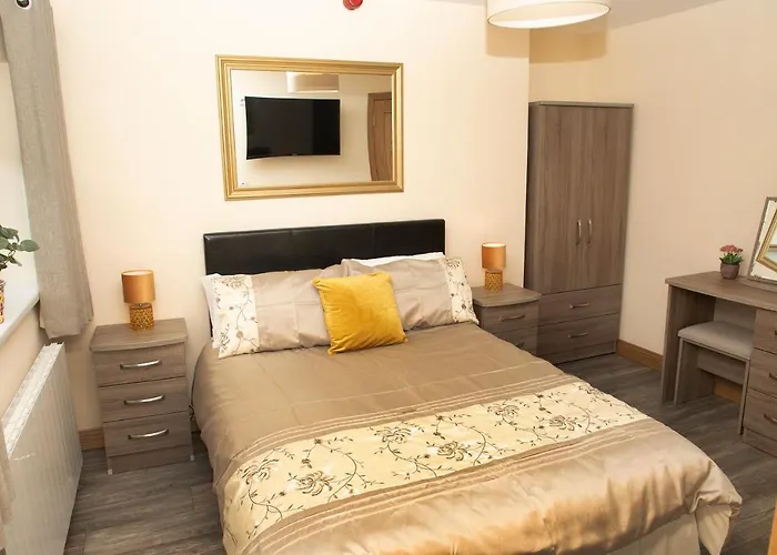 Arch House & Couette-café 4*