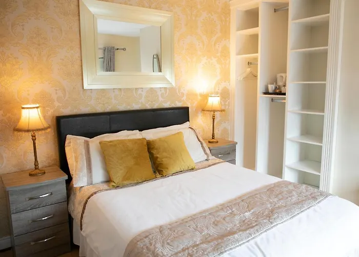 Arch House & 4* Athlone