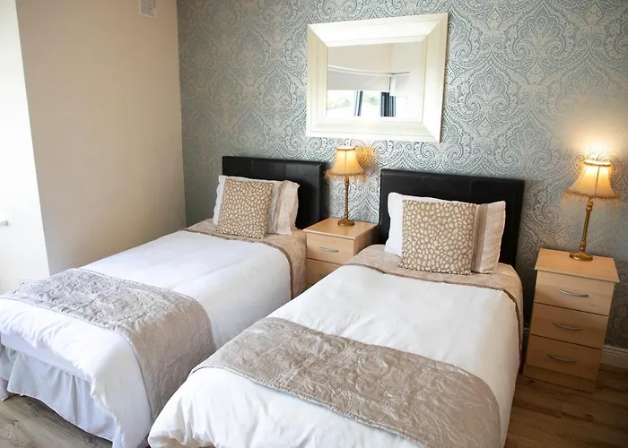 Bed & Breakfast Arch House &