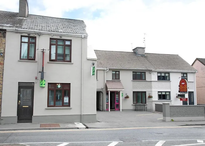 Arch House & Couette-café