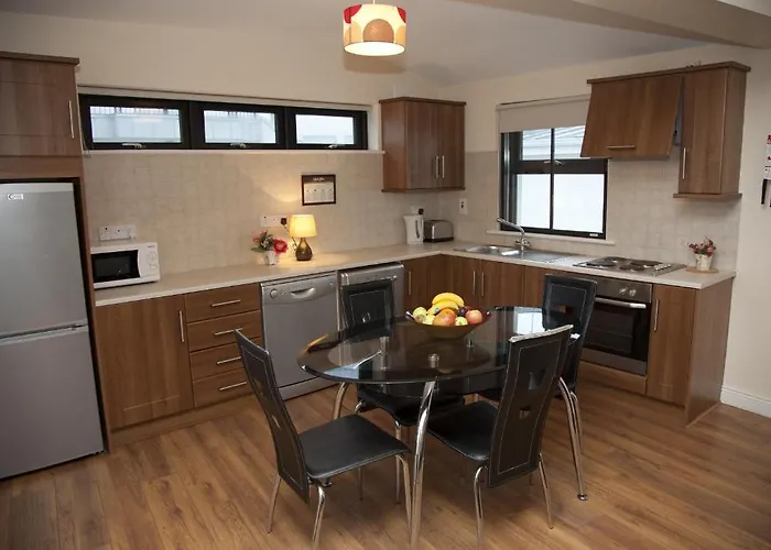 Arch House & Couette-café